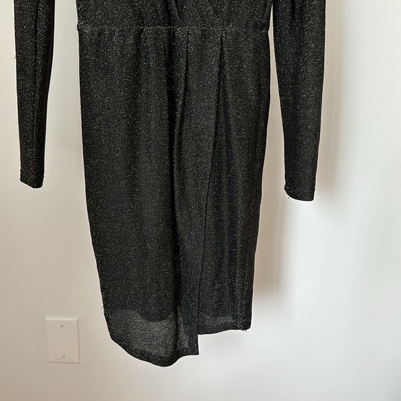 Gorgeous black dress with sparkle. - Picture 5 of 8